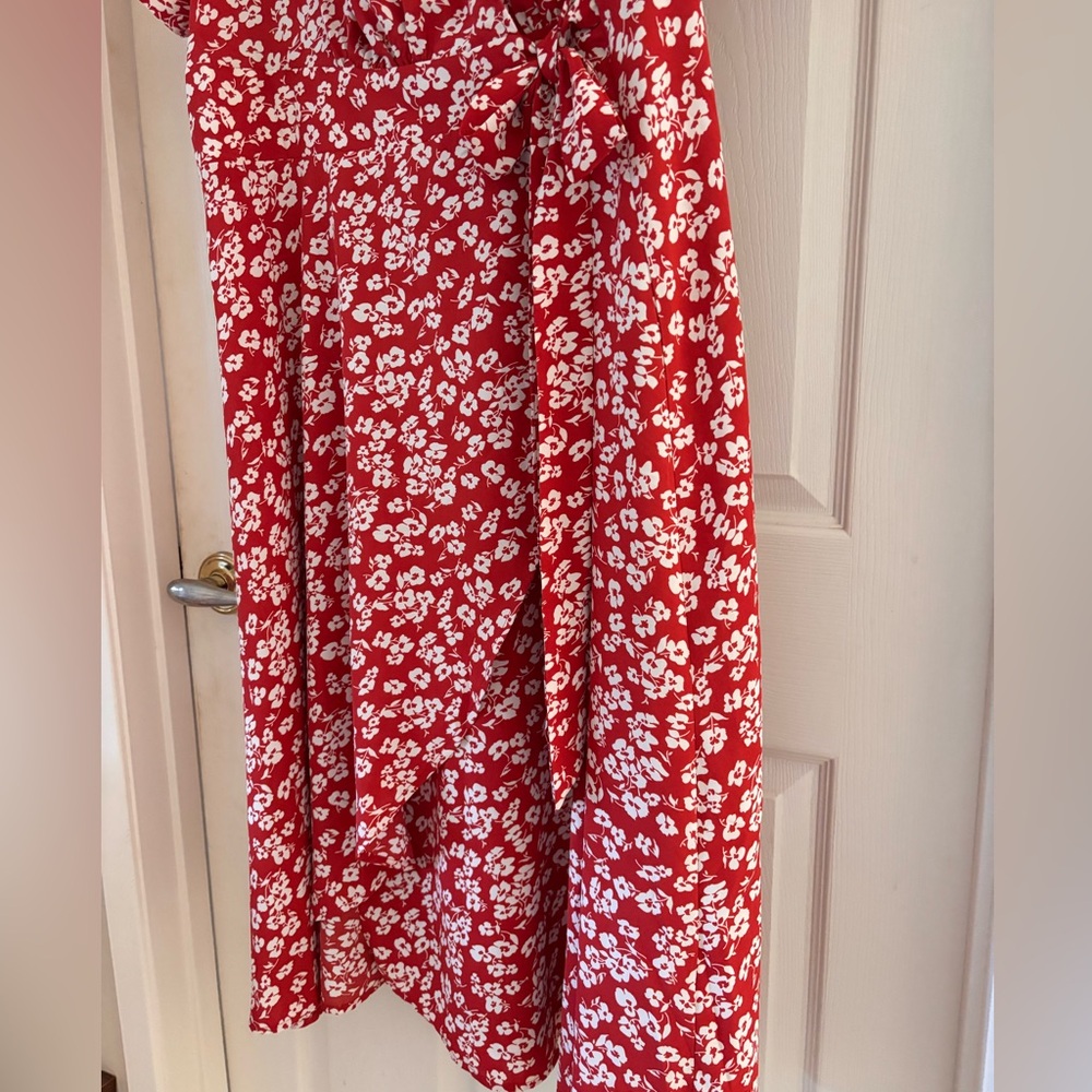Final✨BloomChic Rusty-Red Floral Midi Dress - Picture 4 of 5